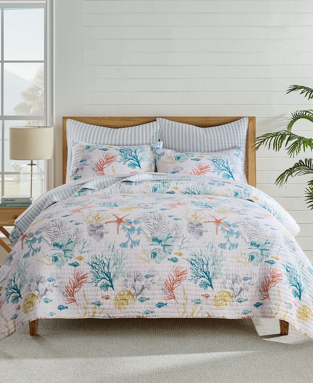 Комплект стеганого покрывала Levtex Home Whimsical Sea Reversible 2-Pc.
