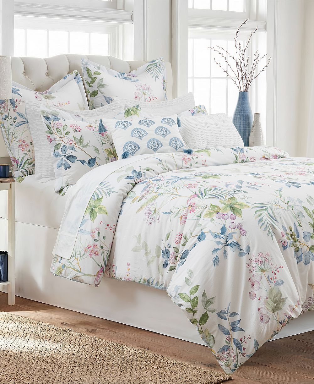 Комплект чехлов на одеяло Levtex Home Seraphine Blooms Reversible 2-Pc.