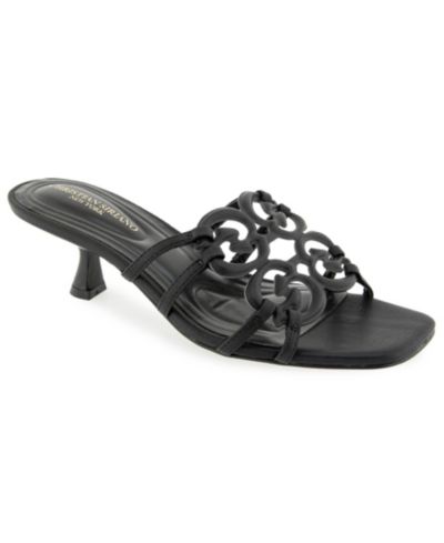 Женские сандалии Christian Siriano Ixla Kitten Heel