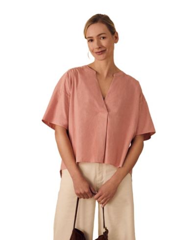 Женская блузка Celtic & Co. Short Sleeve V-Neck Dipped Hem