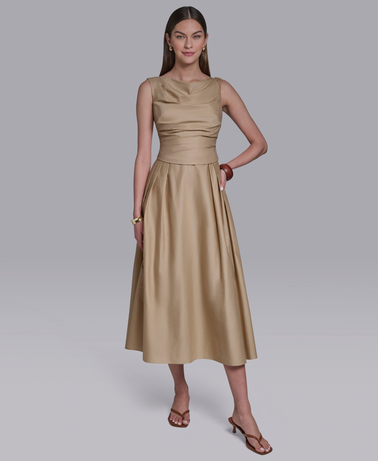 Женское платье миди Halston Boat Neck Sleeveless Pleated