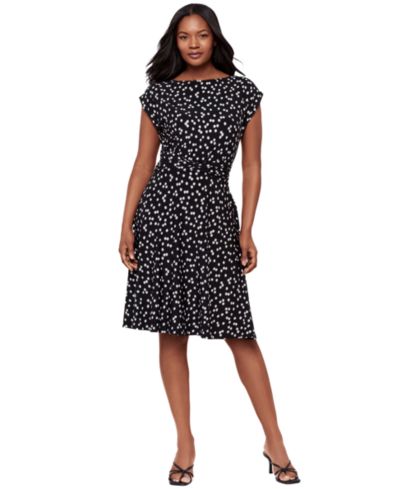 Женское платье Body by Miraclesuit Dot-Print Boat Neck Short-Sleeve Shaping