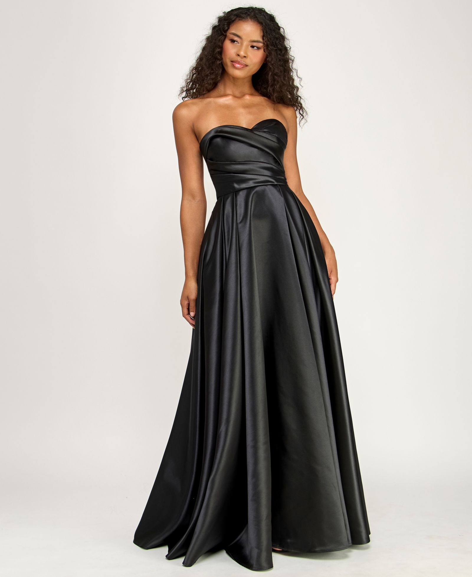 Alex & Sophia Juniors' Strapless Pleated Ball Gown