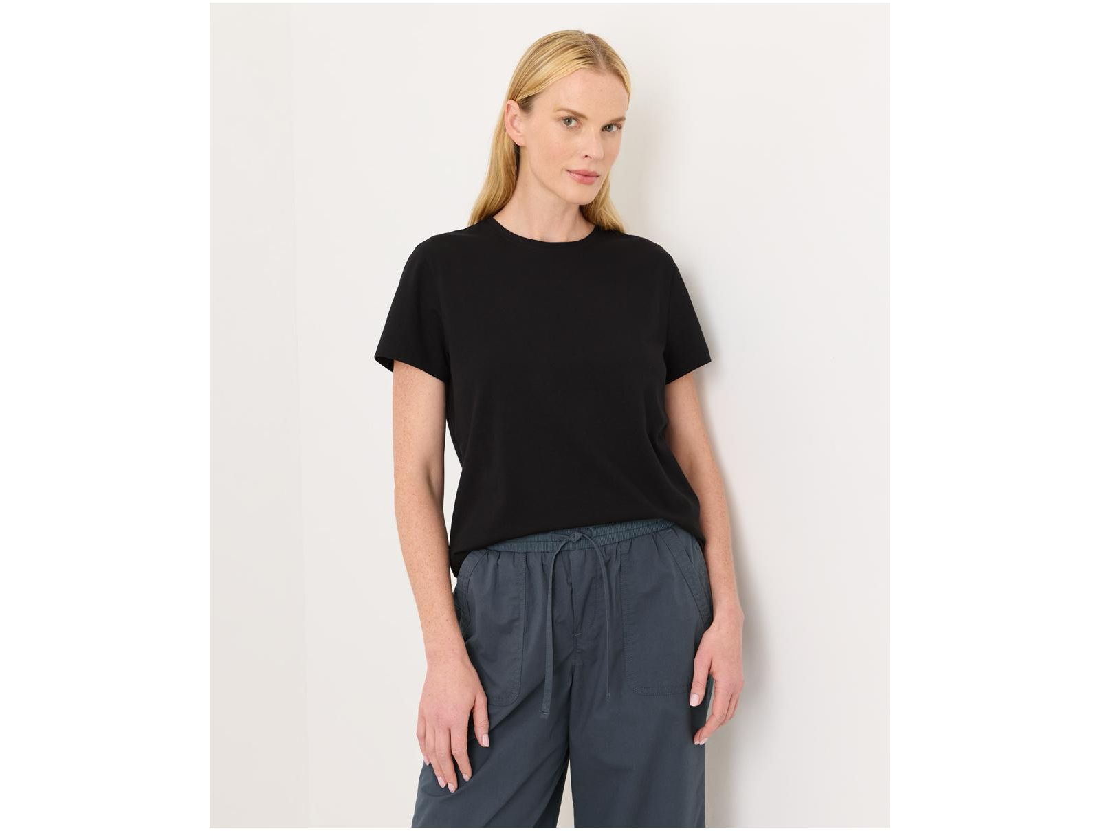 Женские джинсы Pact Luxe Signature Crewneck Tee