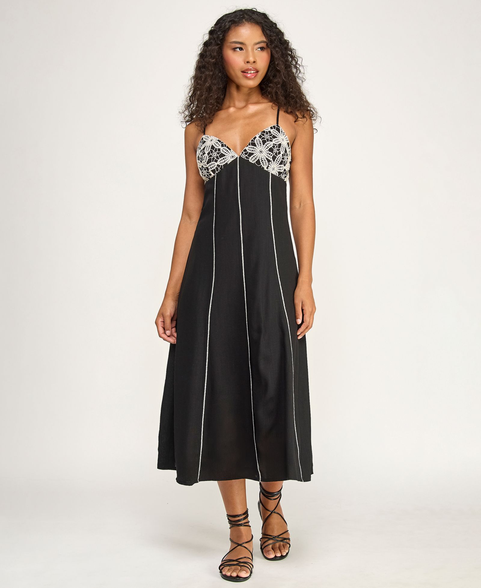 SENI & CADE Juniors' Crochet Trim Midi Dress