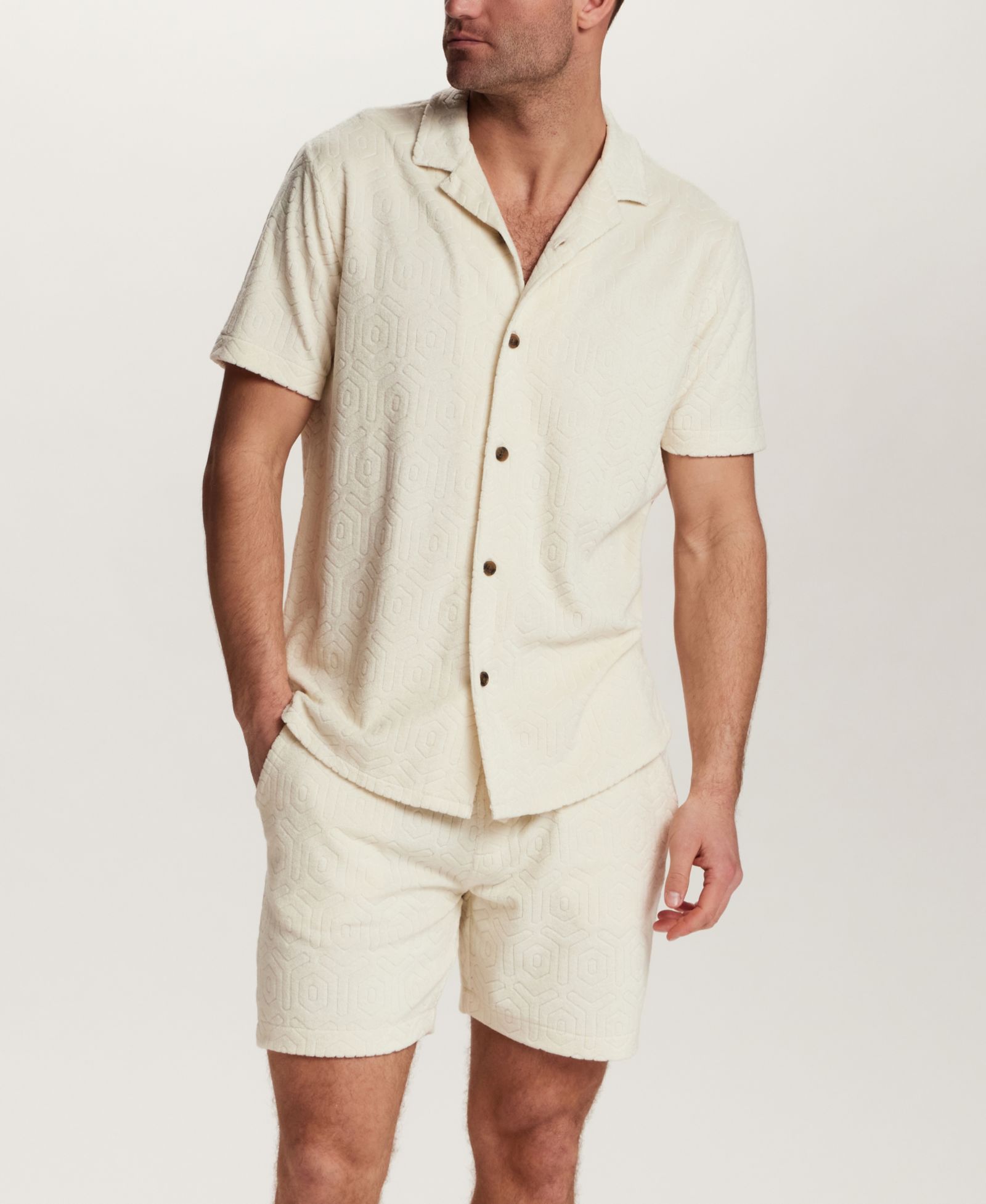 Vintage & Black Men's Short-Sleeve Shirt