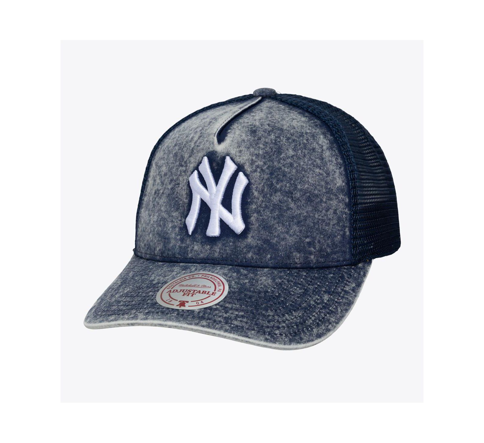 Mitchell & Ness Мужская и Женская кепка-тракер New York Yankees Gameday Adjustable