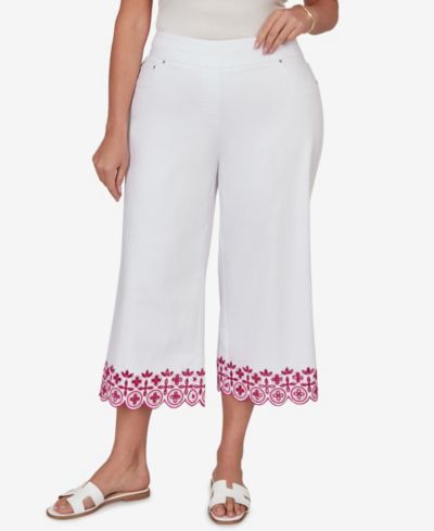 Брюки-капри Ruby Rd. Plus Size Embroidered Hem Colored Denim Pull-On