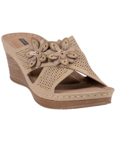 GC Shoes Women's Nylie Floral Slip On Wedge Sandals
