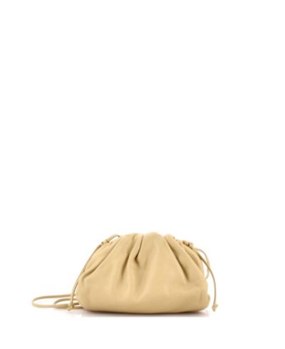 Pre-Owned Bottega Veneta мини сумка The Pouch кожаная