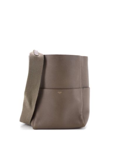Сумка Celine Sangle Seau из телячьей кожи, б/у