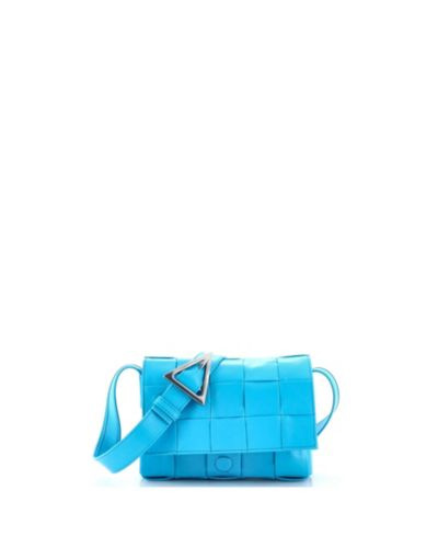 Брендовая сумка через плечо Bottega Veneta Small Cassette Maxi Intrecciato кожаная