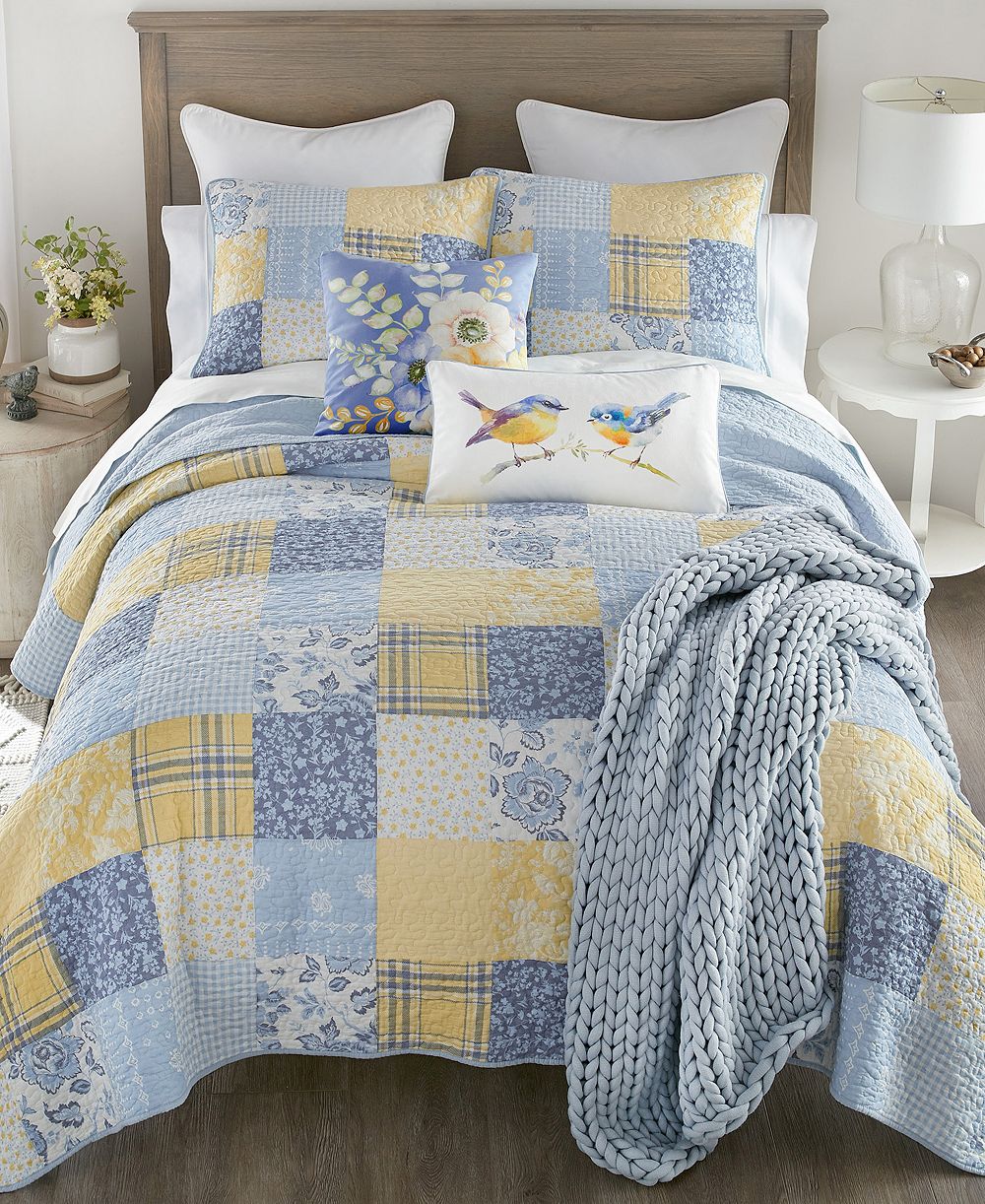 Donna Sharp Spring Flowers Комплект из 3-х одеял Quilt Set, King