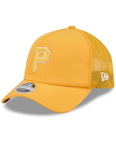 New Era Men's Gold Pittsburgh Pirates 2026 Batting Practice Apex 9FORTY Adjustable Trucker Hat