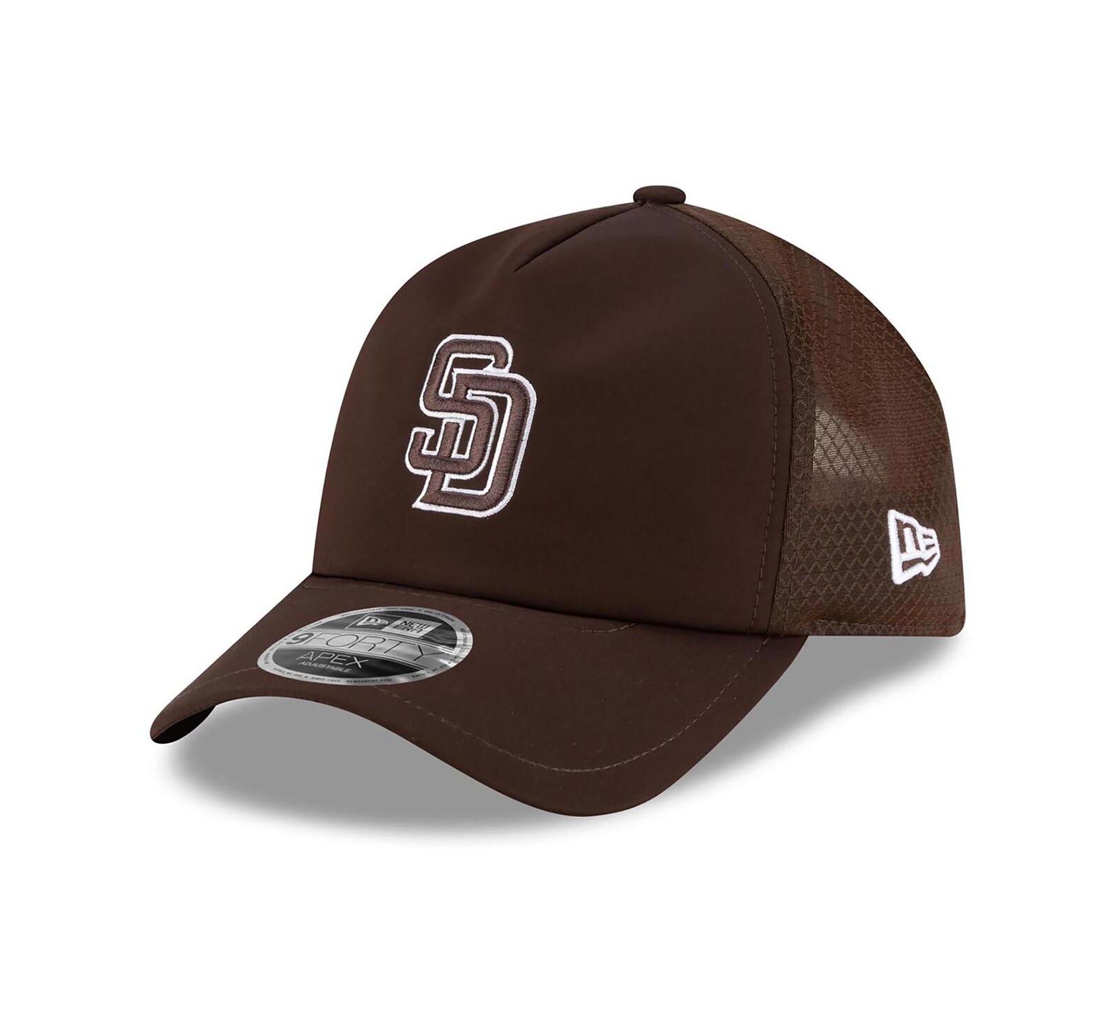 Мужская кепка New Era San Diego Padres 2026 Batting Practice Apex 9FORTY Adjustable Trucker