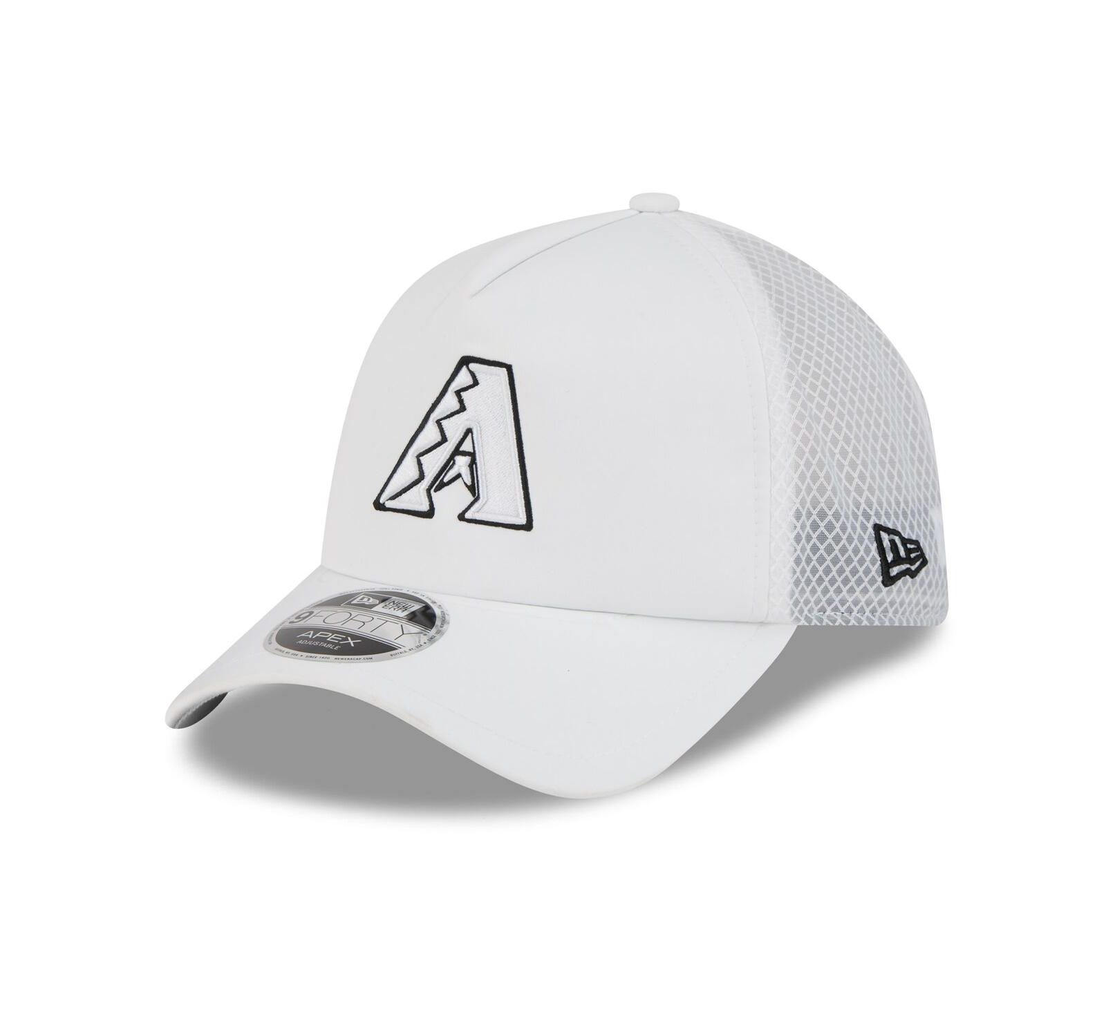 Мужская кепка New Era Arizona Diamondbacks 2026 Batting Practice Apex 9FORTY Adjustable Trucker Hat, белая