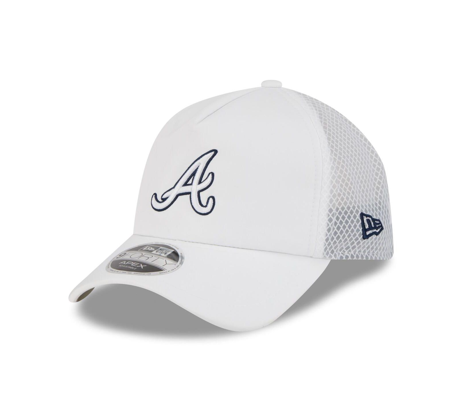 New Era Men's White Atlanta Braves 2026 Batting Practice Apex 9FORTY Adjustable Trucker Hat