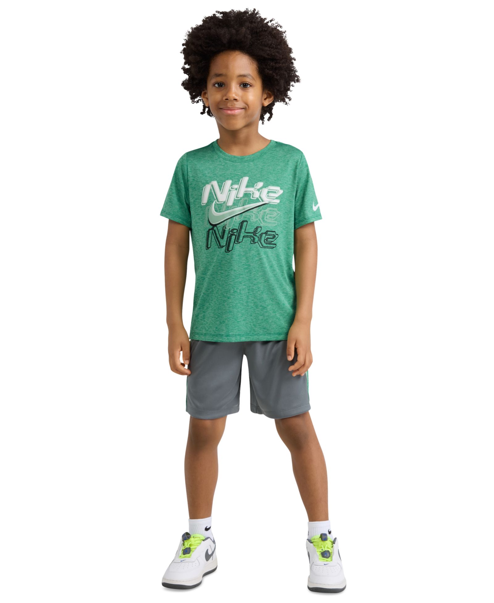 Комплект из футболки и шорт Nike для мальчиков 4-7 лет