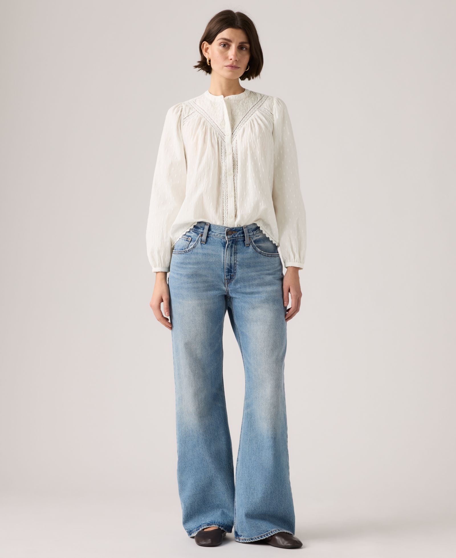 Levi's Women's Premium Mid-Rise Loose Bootcut Jeans
