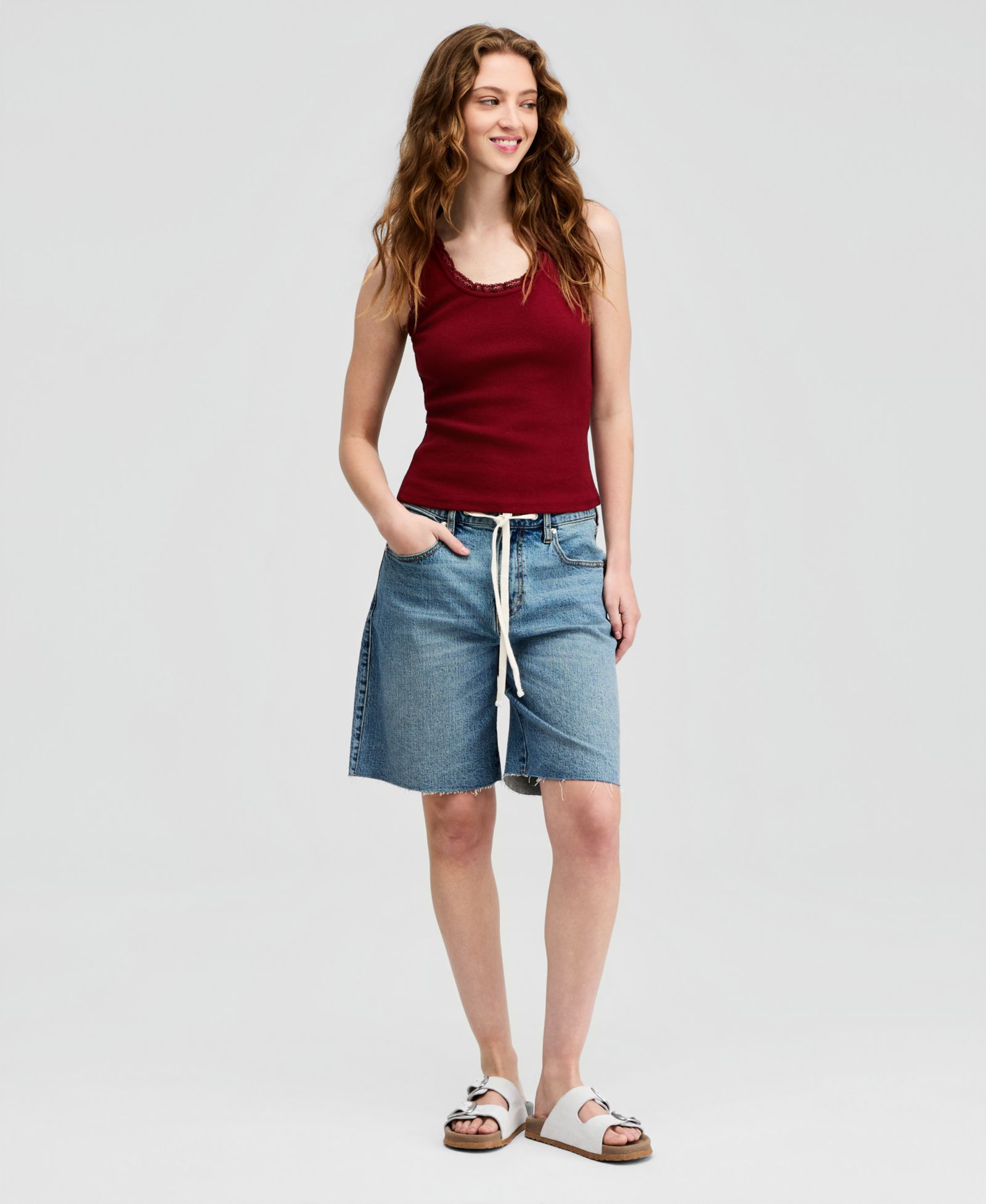 Джинсовые шорты And Now This Women's Tie-Waist Raw-Edge Jorts