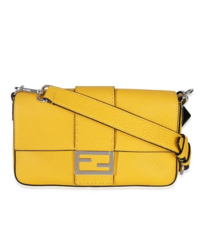 Pre-Owned Fendi поясная сумка Baguette Yellow Cuoio Romano Selleria