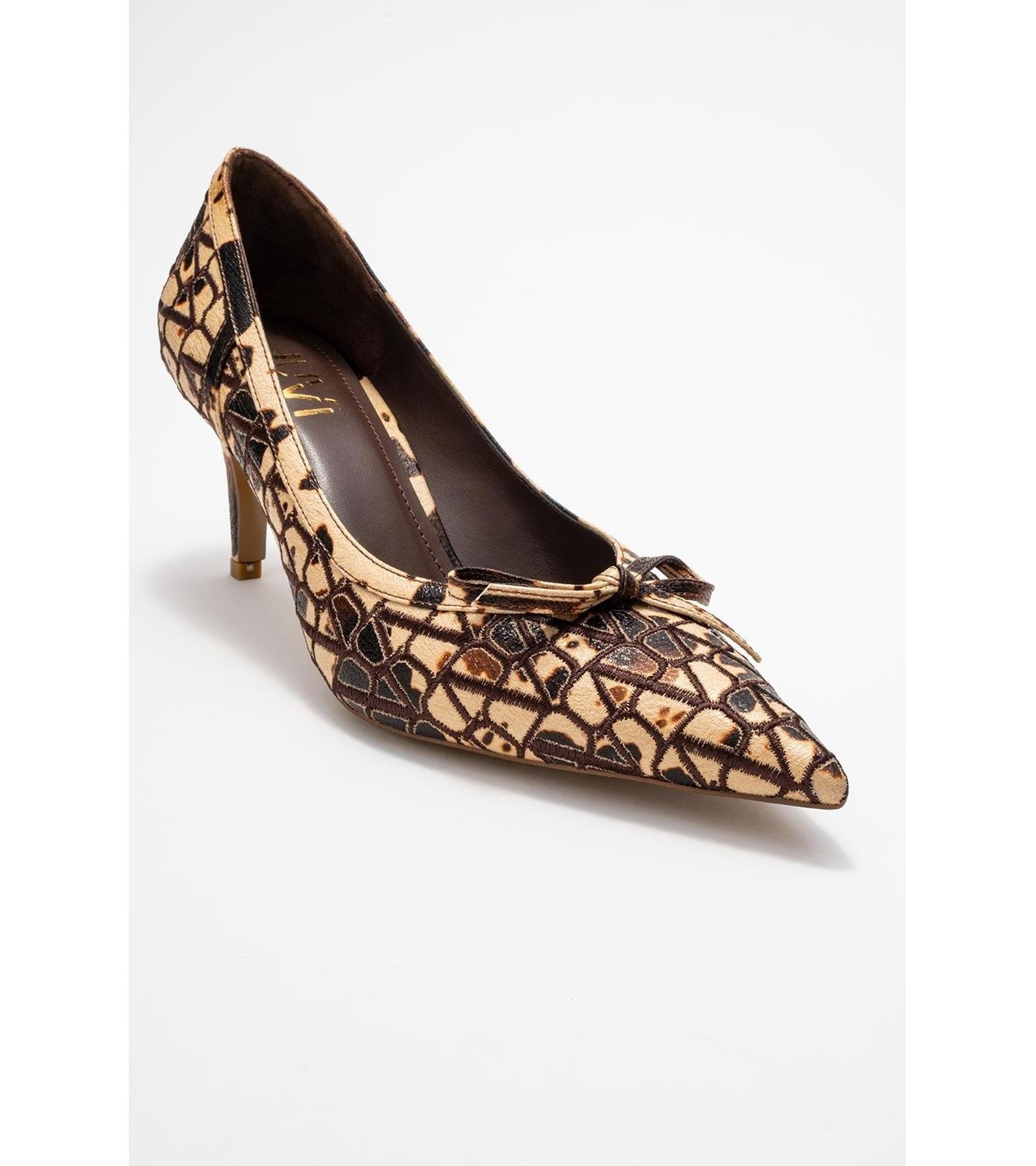 Prologue Shoes Women's Camden Bow Pointed Toe Pump