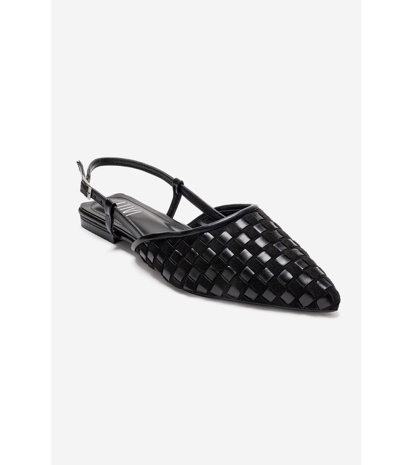 Prologue Shoes Women's Chanda Pointed Toe Woven Sandal