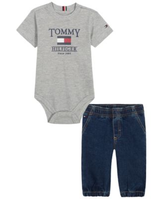 Комплект из 2 предметов для мальчиков Tommy Hilfiger: джинсовый боди с коротким рукавом и джоггеры