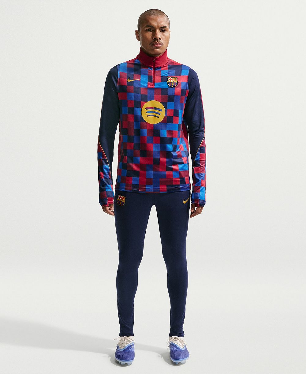 Nike Men's Red Barcelona 2026/27 Strike Drill Quarter-Zip Long Sleeve Jersey