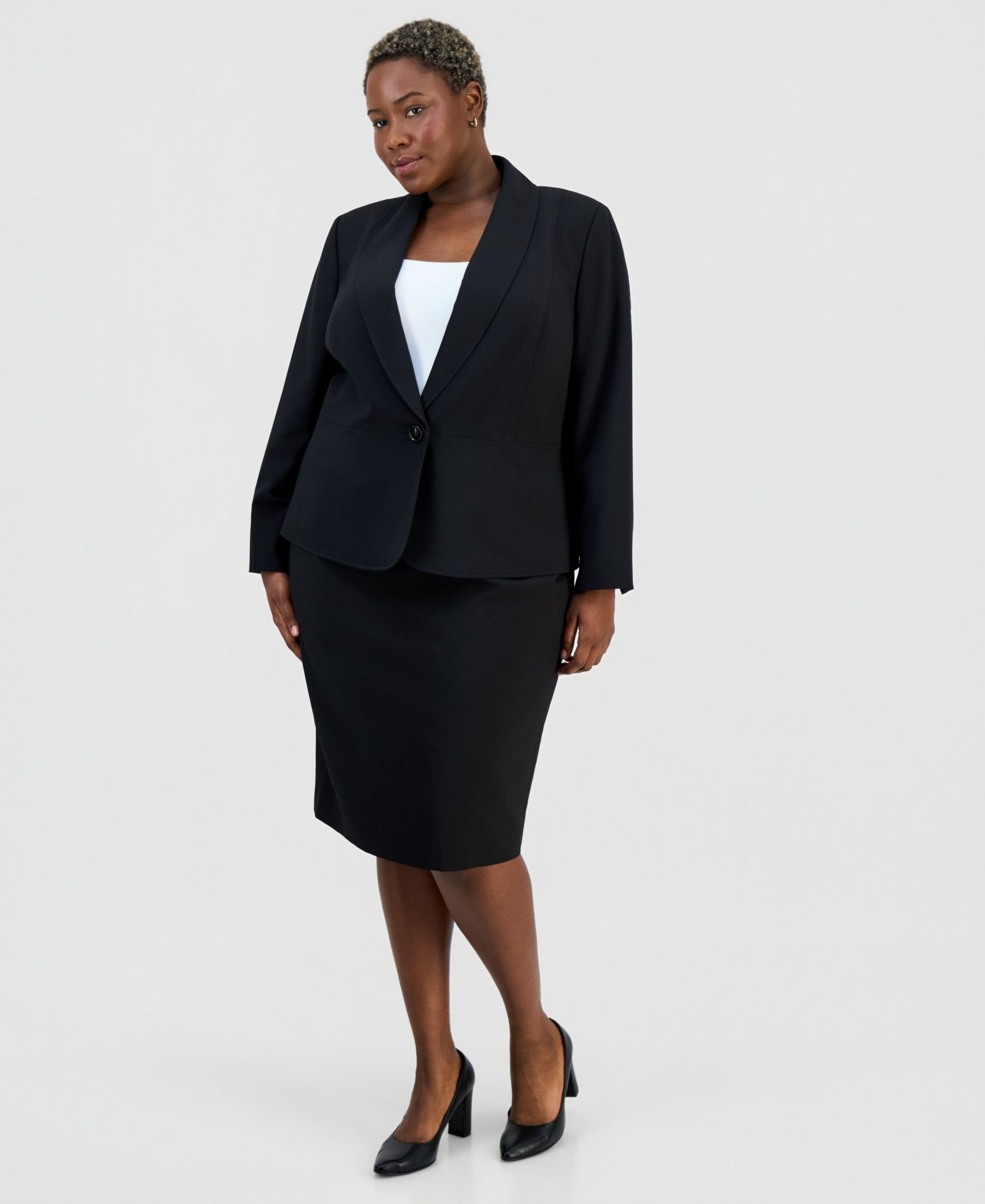 Костюм Le Suit Plus Size с однопуговичной курткой и юбкой