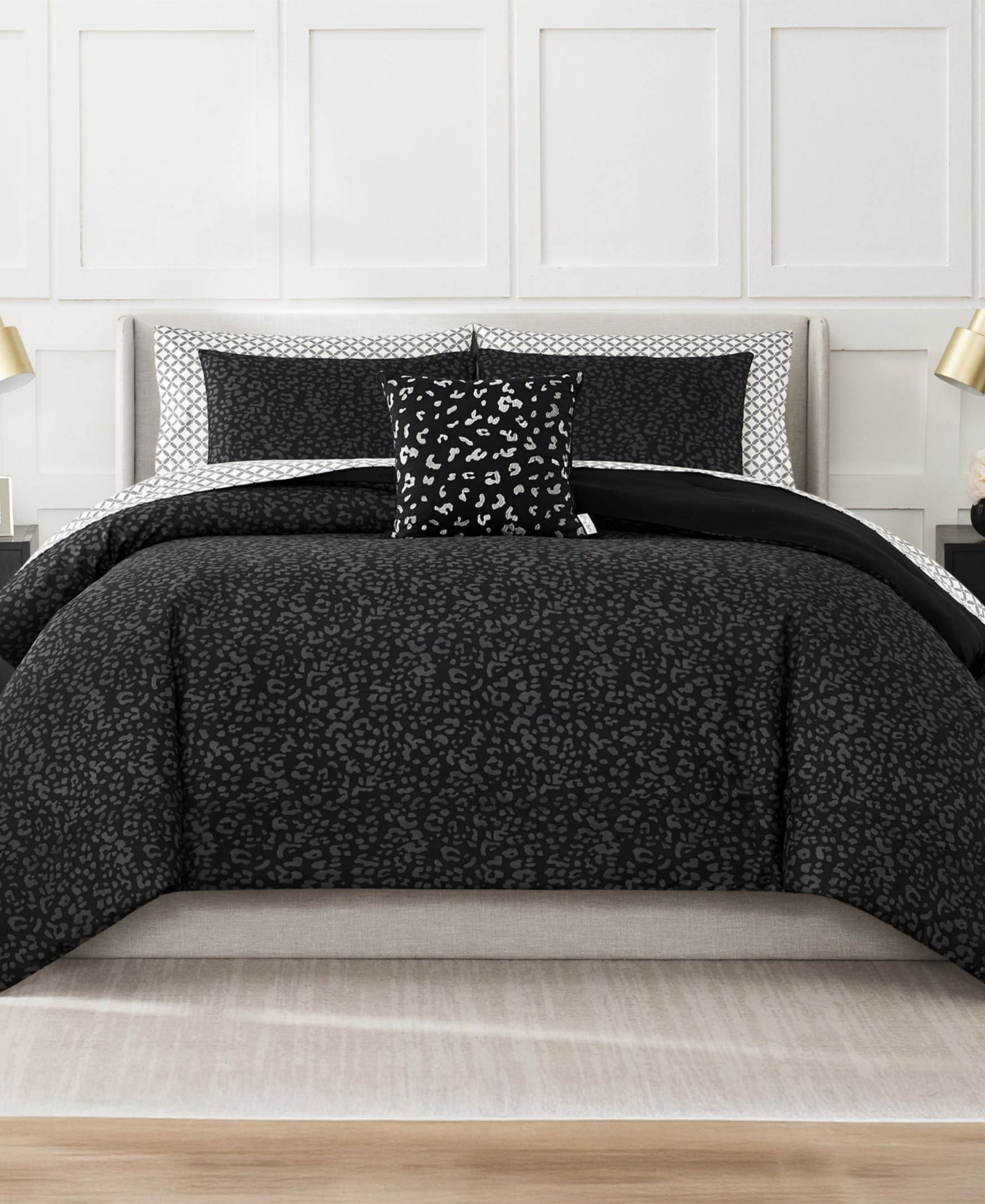 Комплект из 8 одеял Nine West Leopard Bed in a Bag Queen