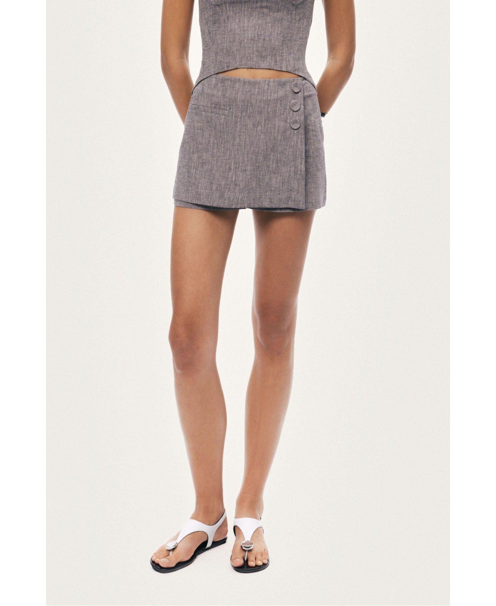 NOCTURNE Women's Button Detail Linen Blend Skort