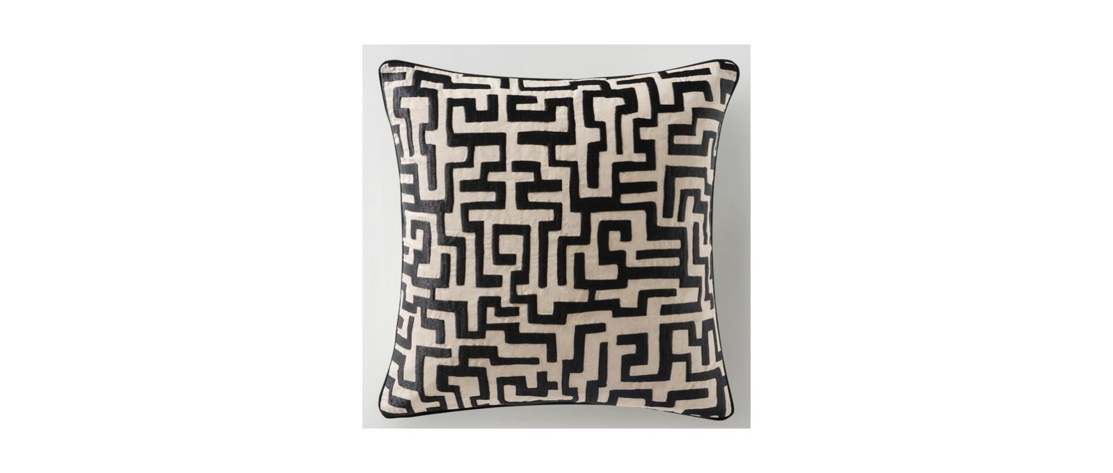 Подушка Z Gallerie Mod Maze