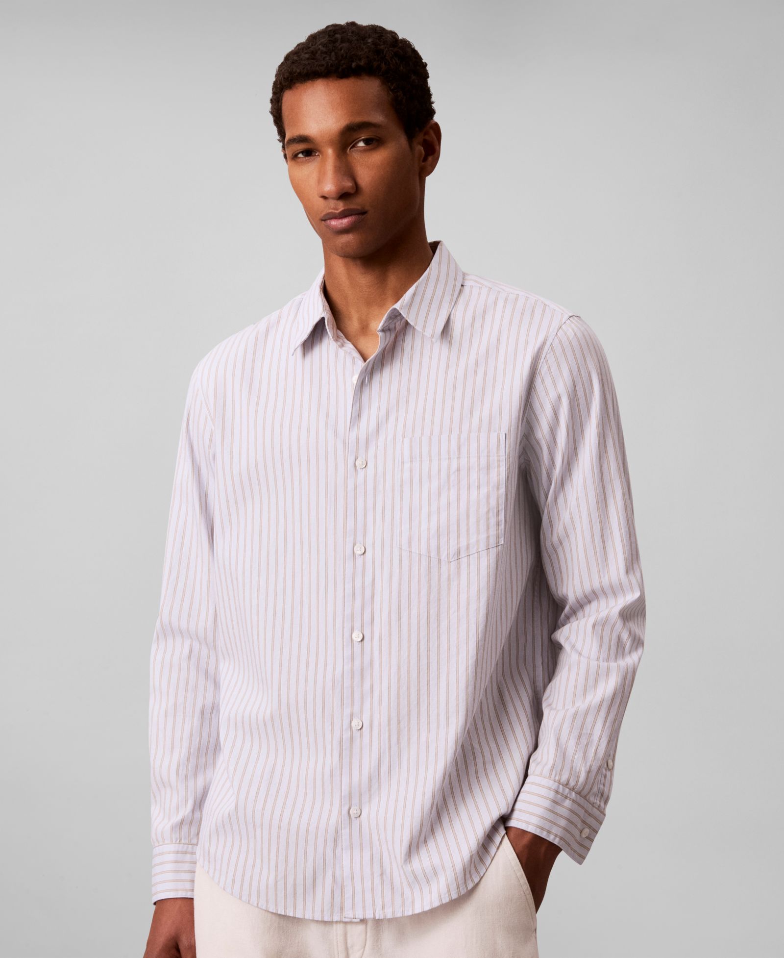 Calvin Klein Men's Versatile Staple Button-Down Shirt