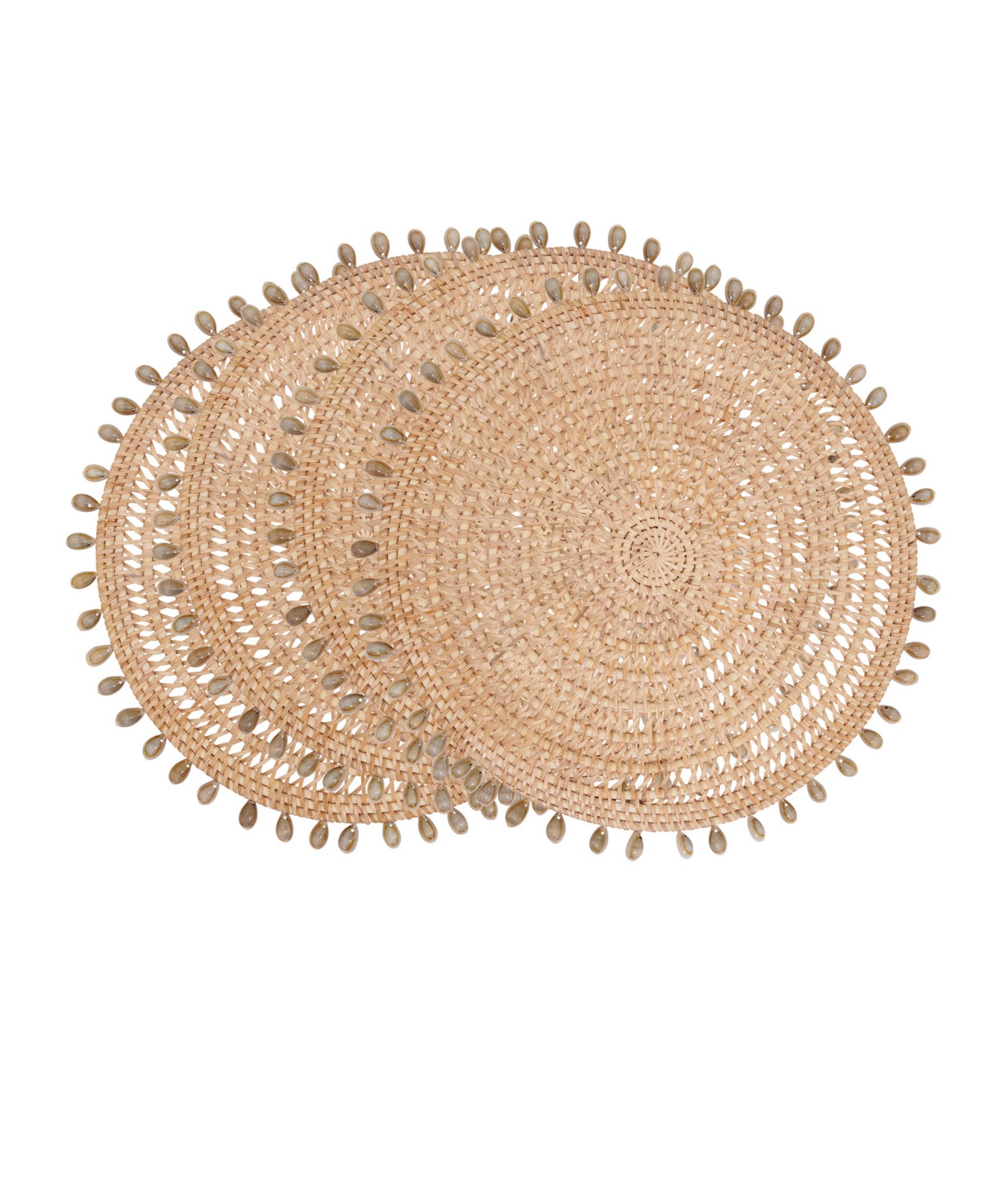 Подставки под тарелки Saro Lifestyle Rattan and Shell Beaded Set of 4