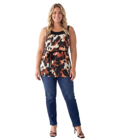 24seven Comfort Apparel Plus Size Essential Curvy Cheetah Print Round Neck Top