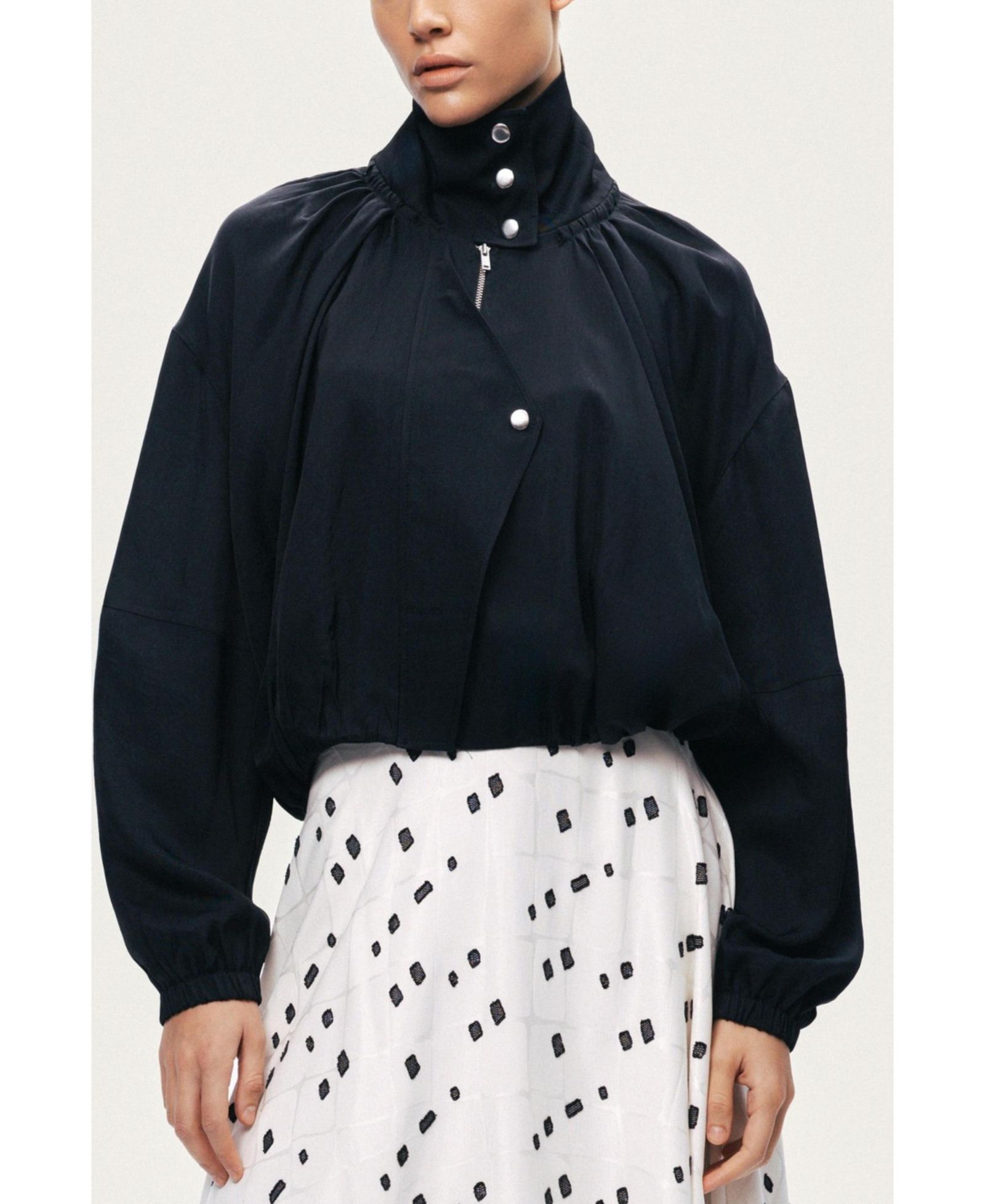 NOCTURNE Women's High-Neck Gathered Jacket