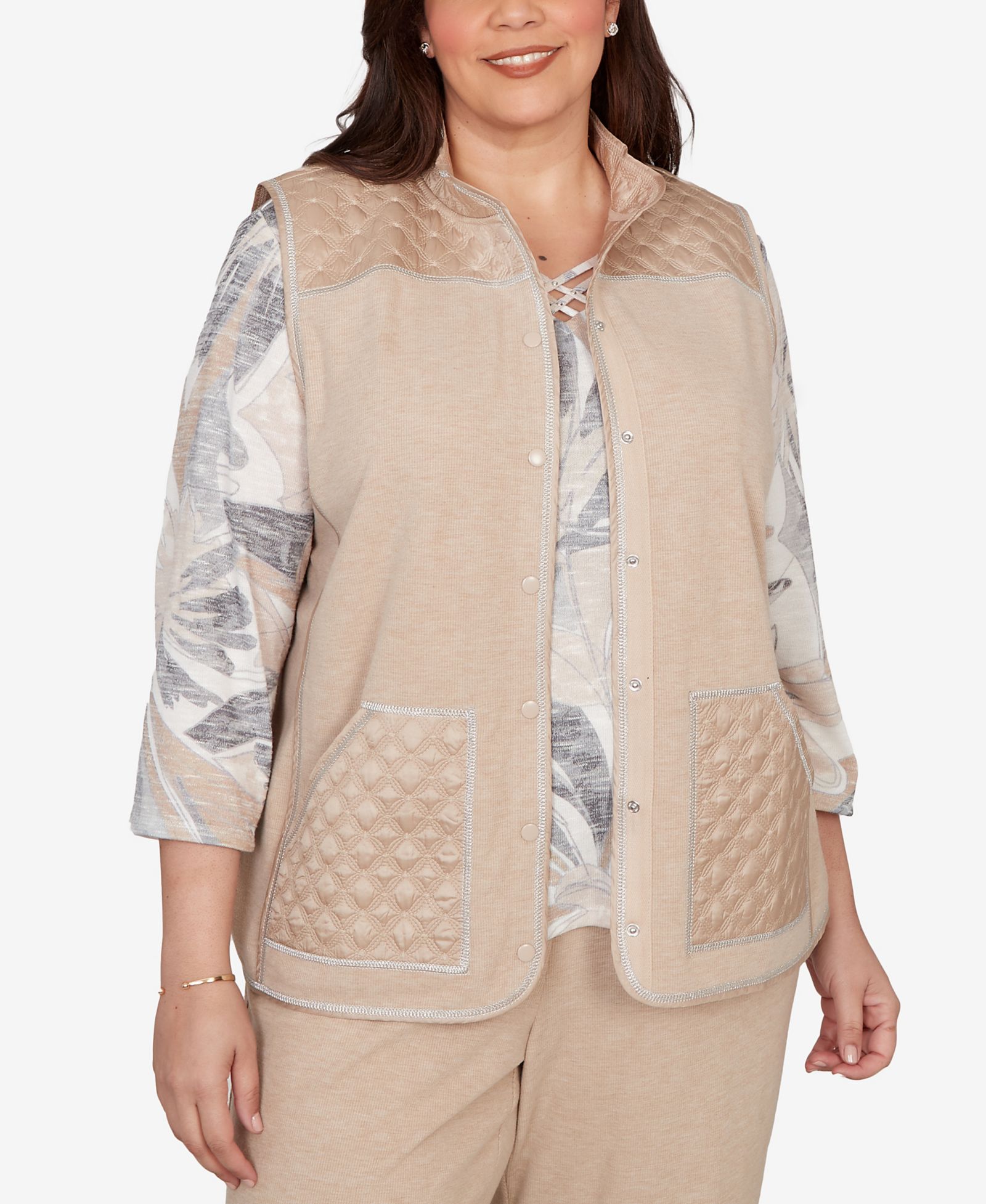 Alfred Dunner Жилет Plus Size Comfort & Joy стеганый на кнопках
