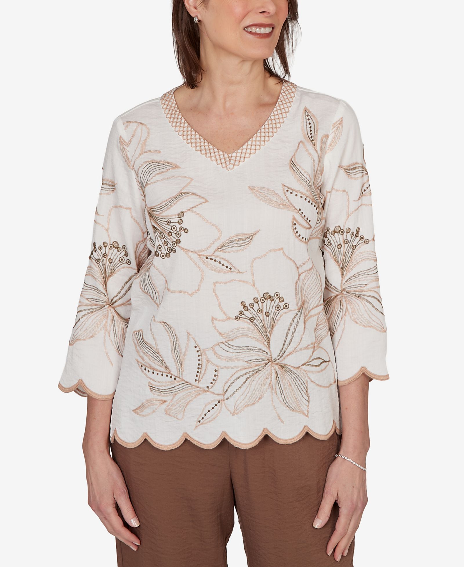Женский топ Alfred Dunner Spice Market Embroidered Floral V-Neck Textured