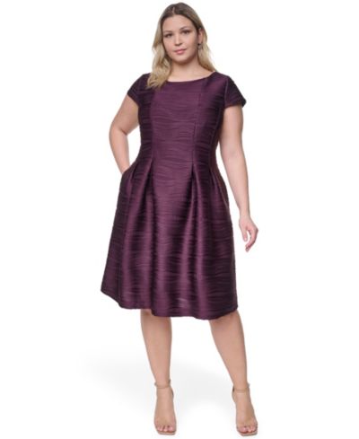 Jessica Howard Plus Size Short-Sleeve Boat Neck Dress