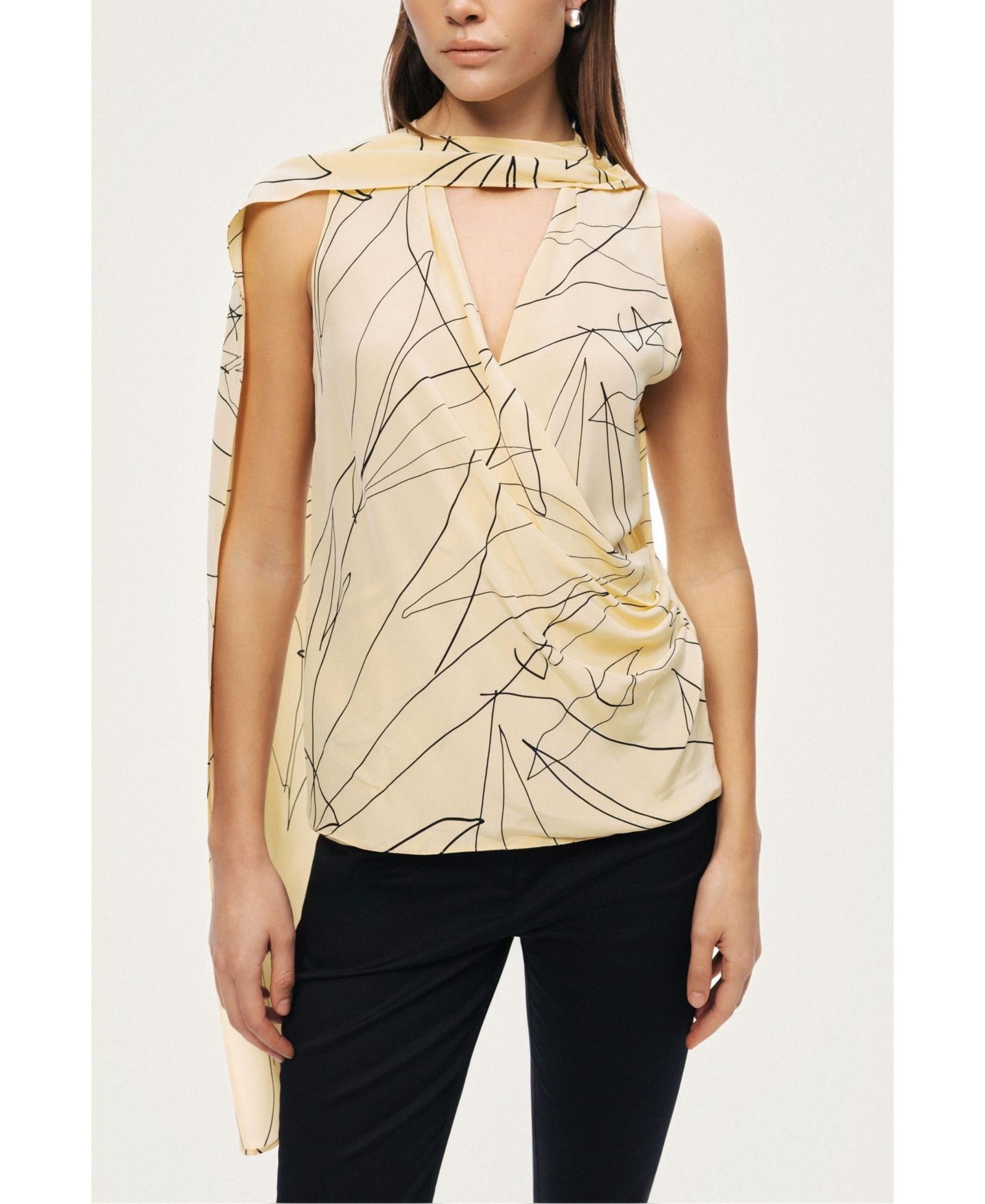 NOCTURNE Women's Shawl Detail Blouse