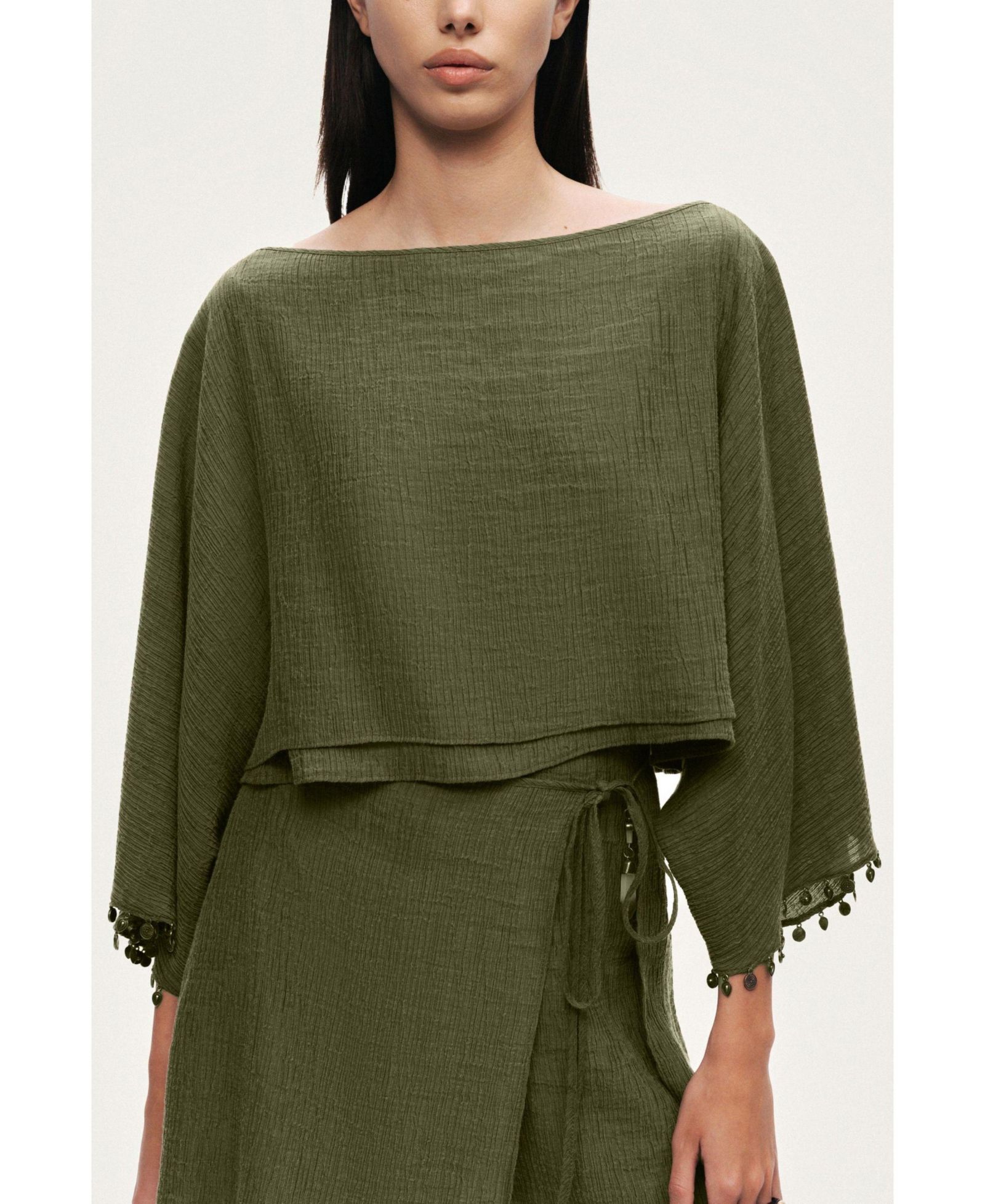 NOCTURNE Women's Cropped Boat-Neck Blouse