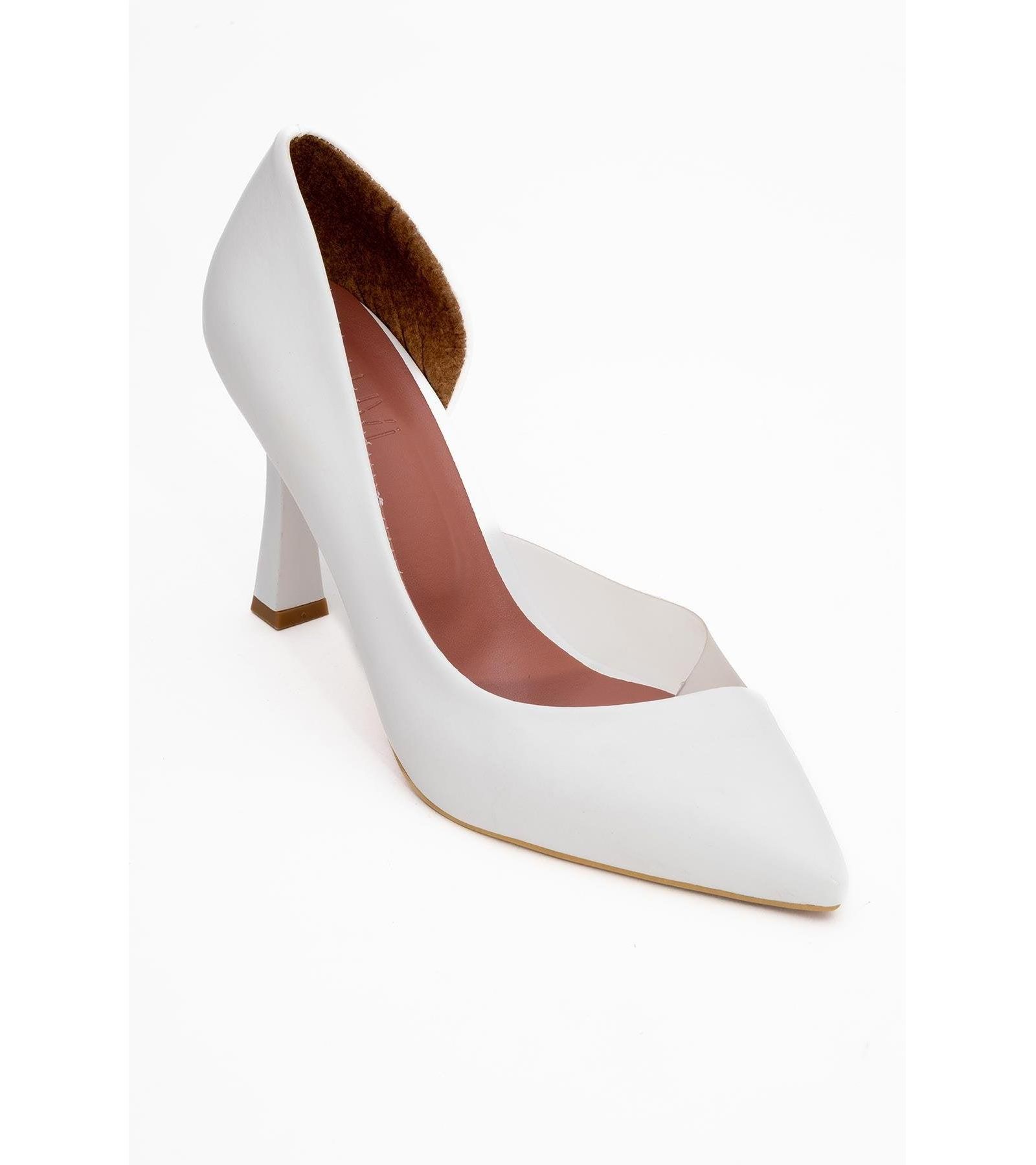 Prologue Shoes Ursula Pointed Toe Pump