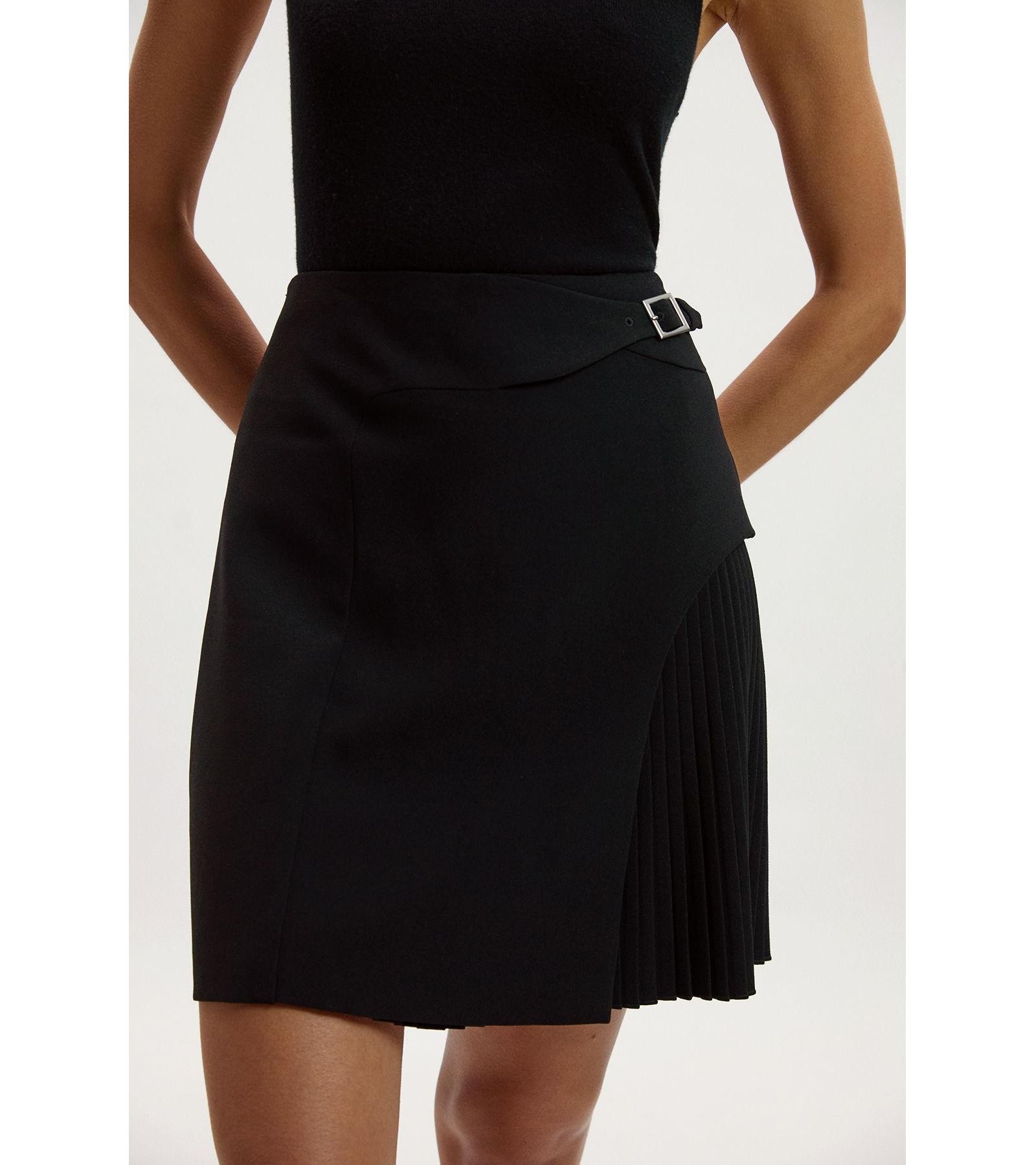 Karen Millen Women's Buckle Pleated Mini Skirt