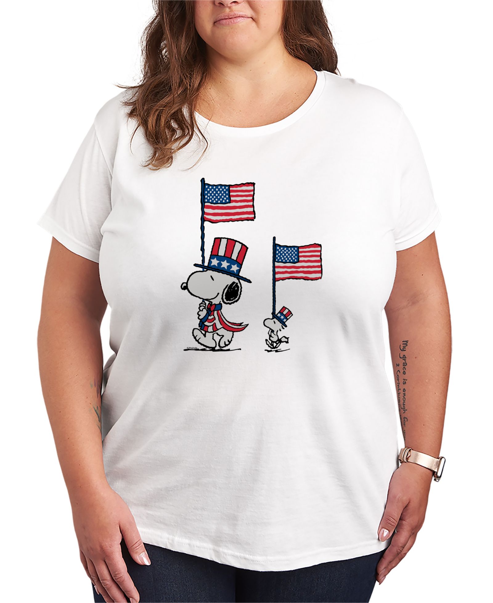 Футболка Hybrid Apparel Plus Size Peanuts Snoopy Woodstock Flags Short-Sleeve Graphic