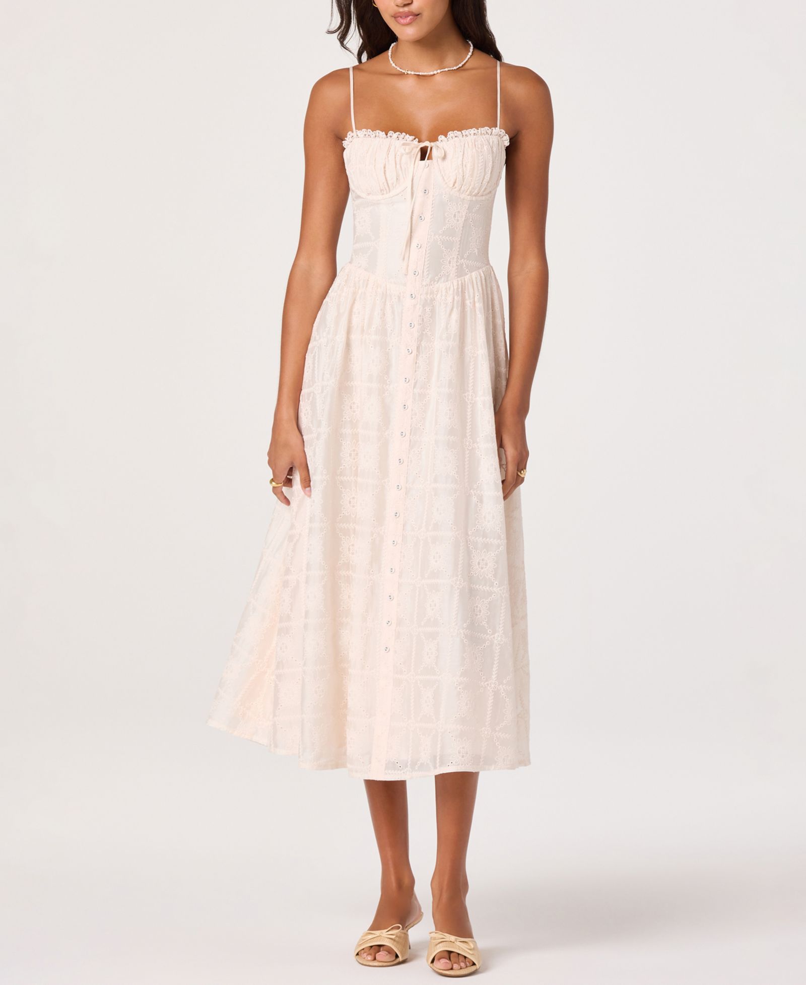 ASTR the Label женское платье миди Aubrey Sweetheart Neck с вышивкой eyelet