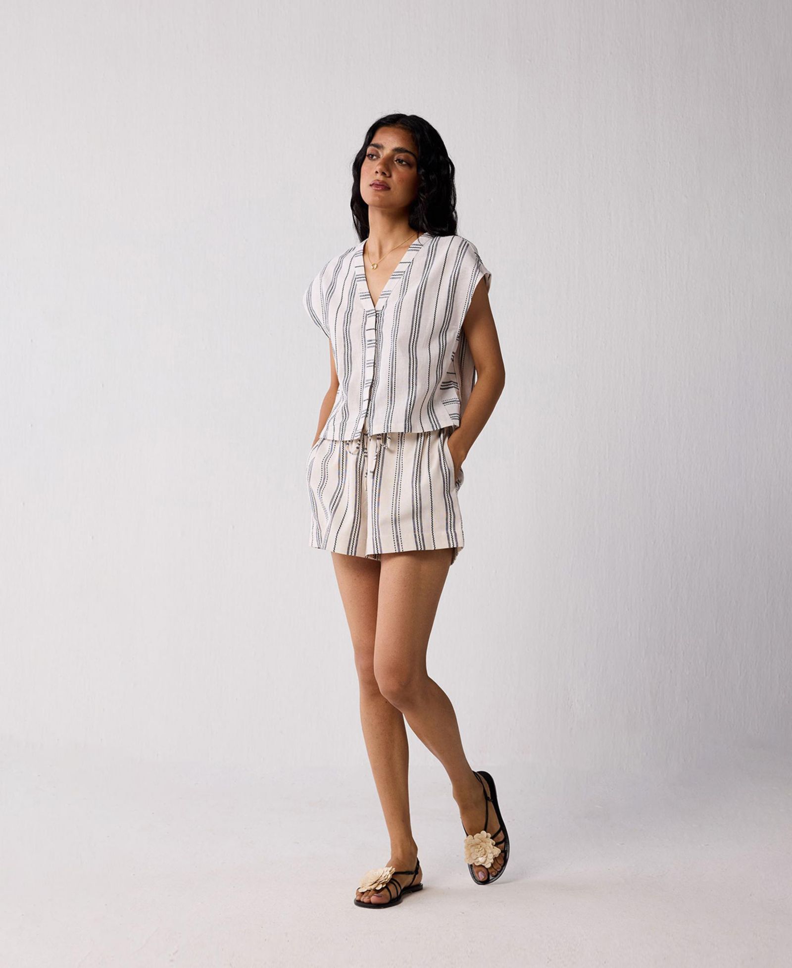 Reistor Women's Striped Matching Set with Regular Shorts and V-neck Top