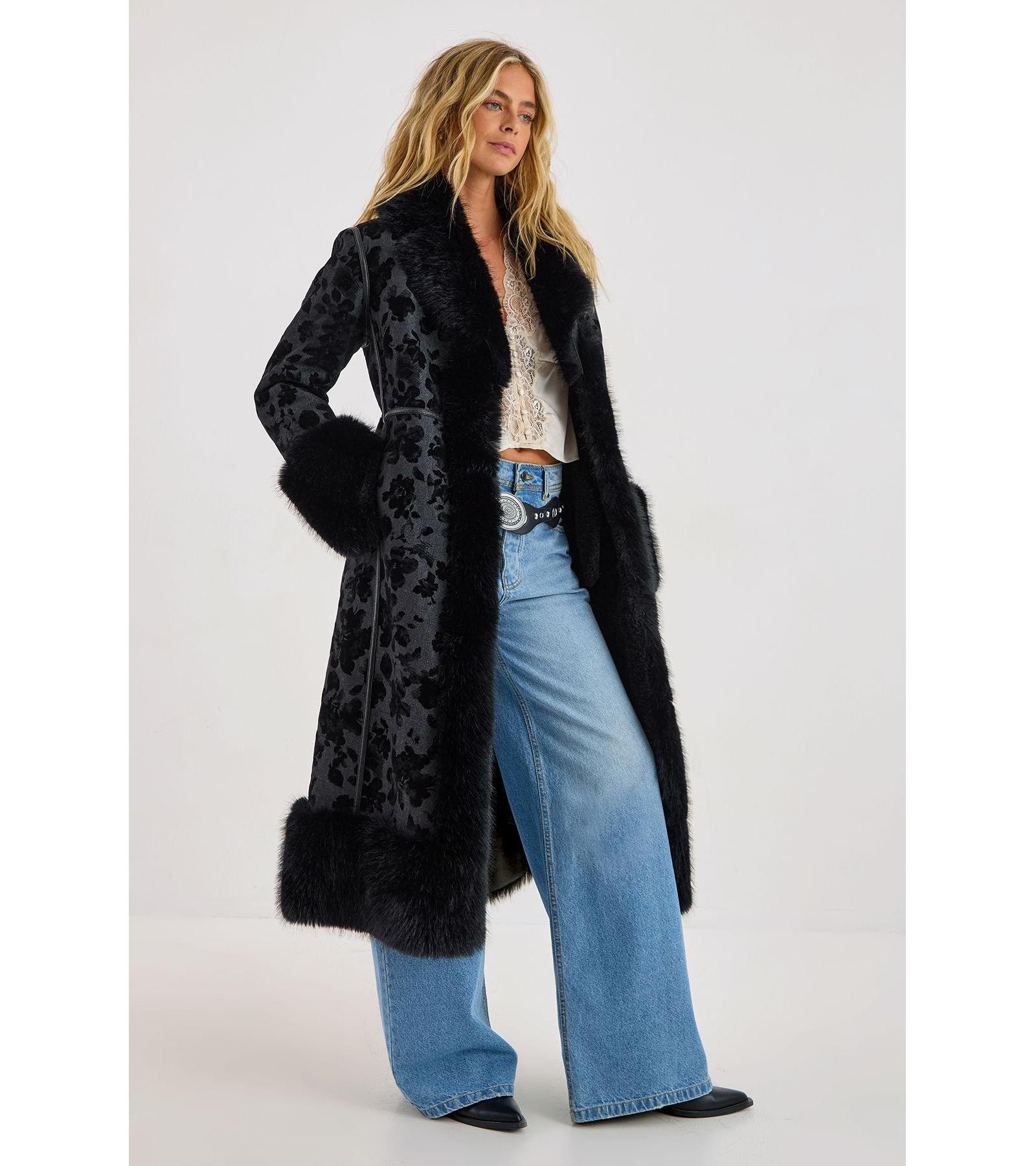 Женское пальто Nasty Gal Faux Fur Floral Jacquard