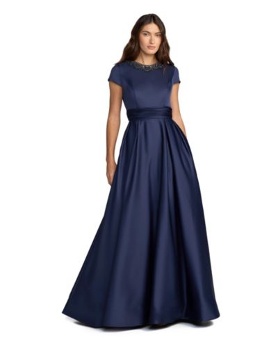 Женское вечернее платье Mac Duggal Embellished Satin Cap Sleeve с карманами