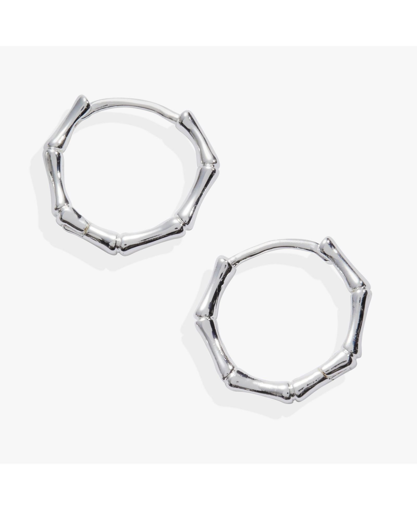 Серьги Alex and Ani Bamboo Huggie